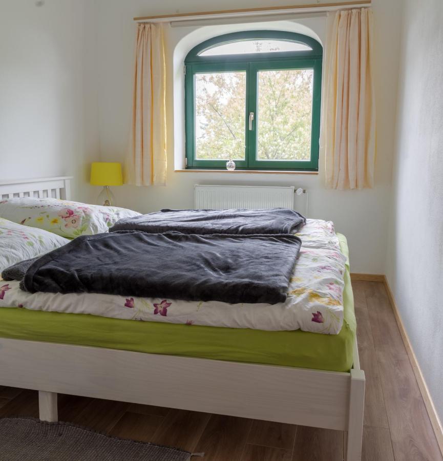 Entspannen im Dorf am See Zahren Exterior foto